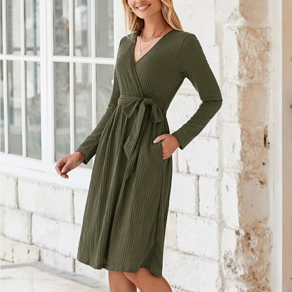 Long sleeve ribbed dress - Picture 1 of 6